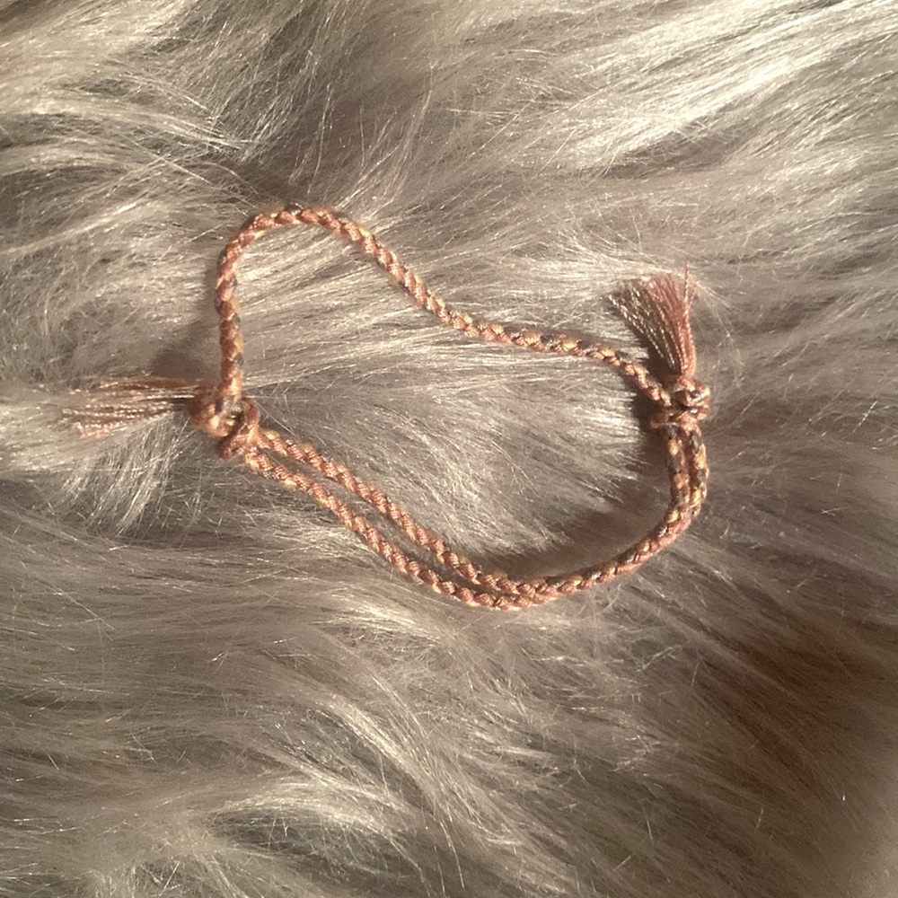 Super pretty easy adjustable bracelet